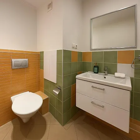 Simcity I Square W Balcony 24 7 Self Check-in 1 Min Walk To Europa Shopping Mall شقة