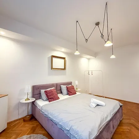 Simcity I Square W Balcony 24 7 Self Check-in 1 Min Walk To Europa Shopping Mall