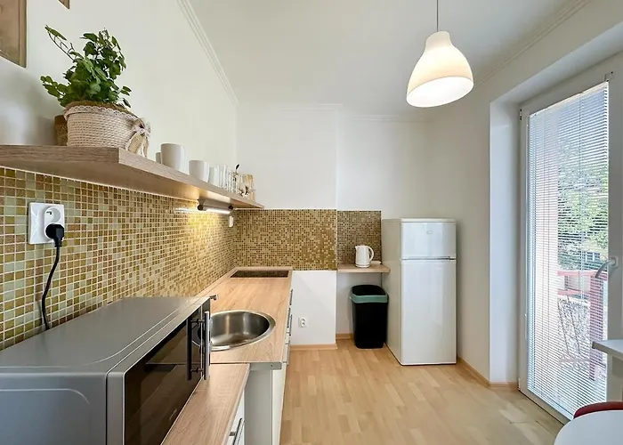 Simcity I Square W Balcony 24 7 Self Check-in 1 Min Walk To Europa Shopping Mall Apartment