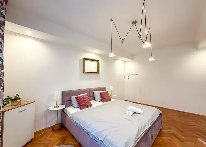 Simcity I Square W Balcony 24 7 Self Check-in 1 Min Walk To Europa Shopping Mall